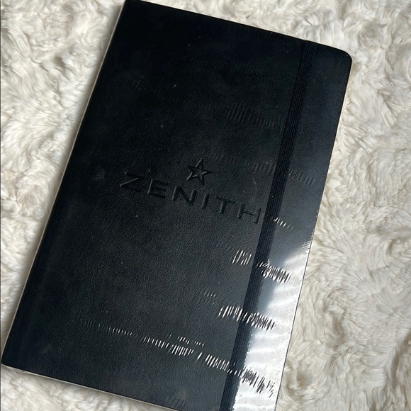 Zenith Embossed Black notebook - Picture 4 of 4